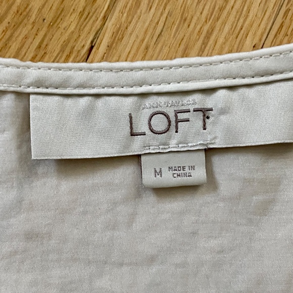 LOFT Ivory Sleeveless Top with Rosette Embellished Neckline Size M - Picture 6 of 10